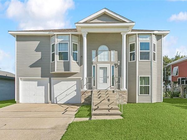 4954 JOAN MARIE Drive, Barataria, LA 70036