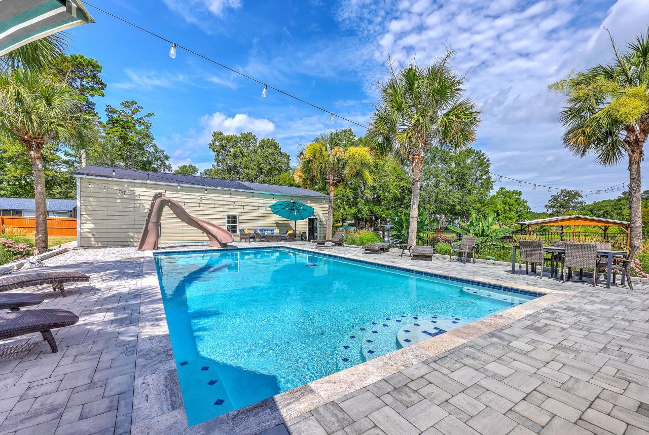 126 Fire Lane Photo 10