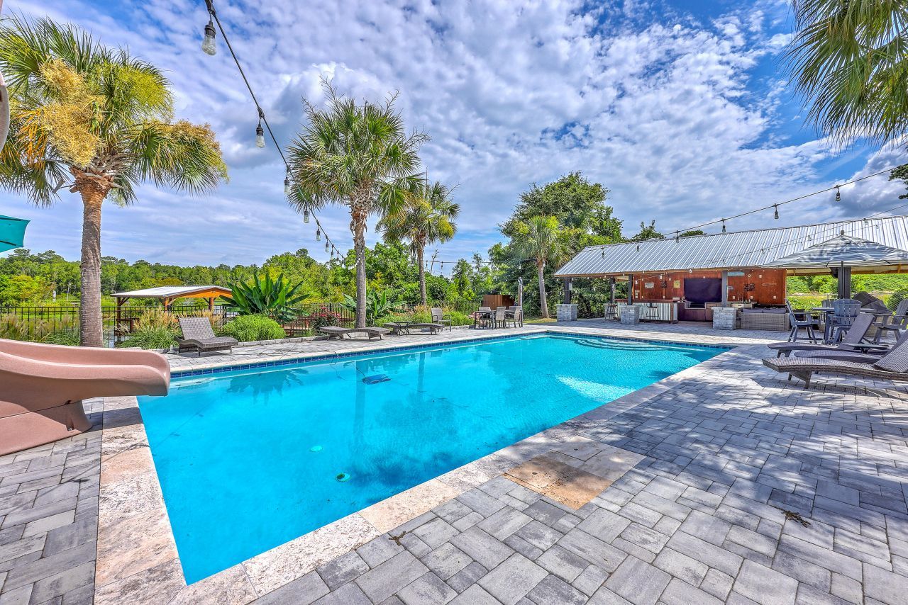 126 Fire Lane Photo 13