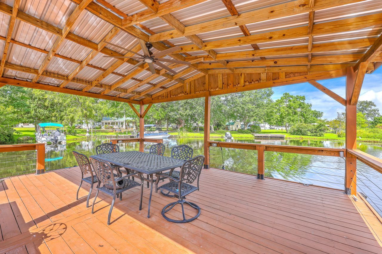 126 Fire Lane Photo 4