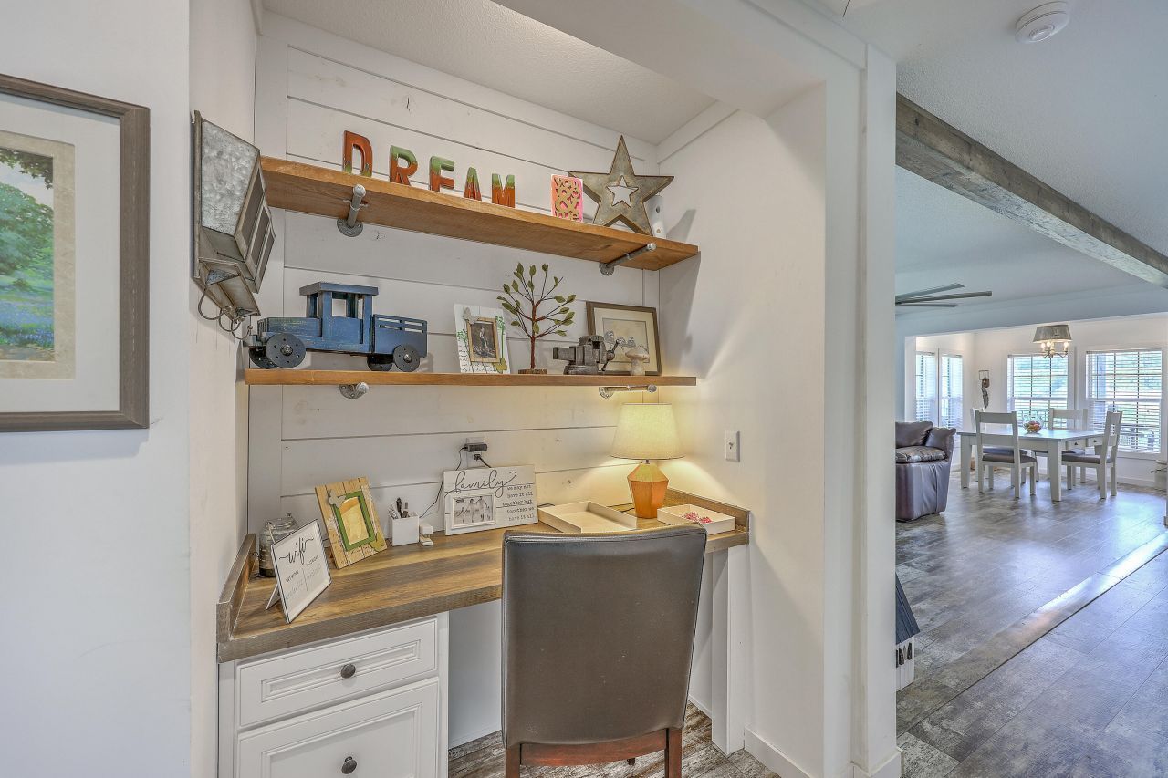 126 Fire Lane Photo 50