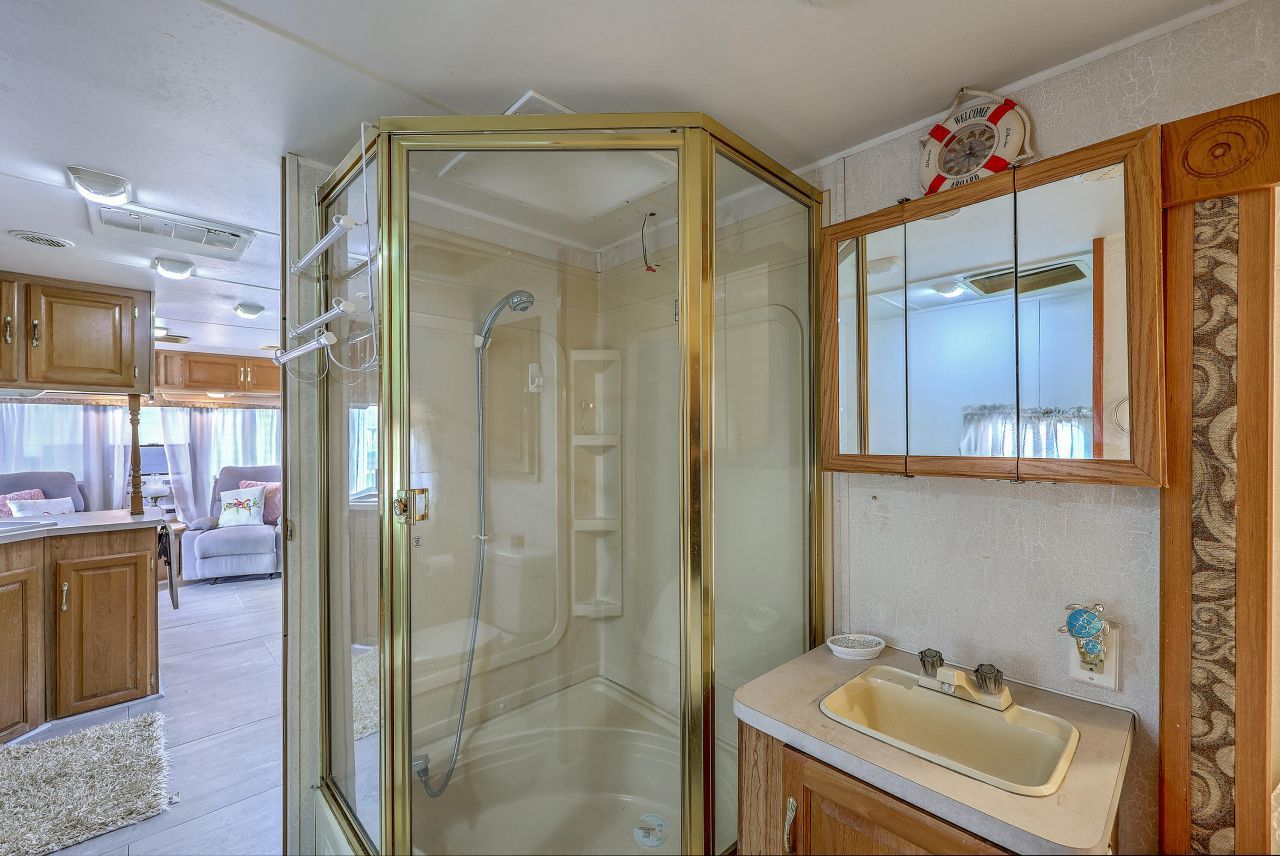 126 Fire Lane Photo 69