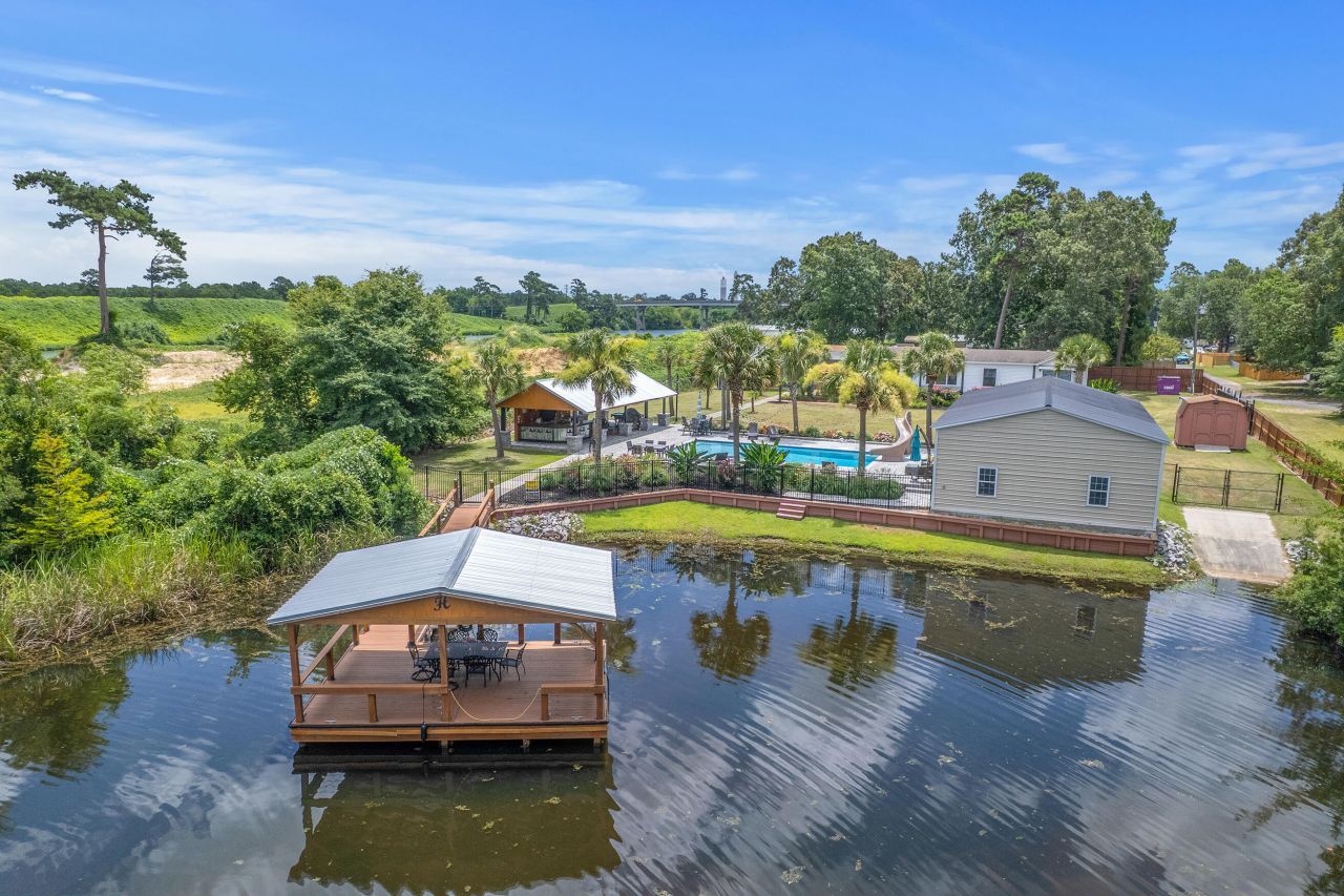 126 Fire Lane Photo 75