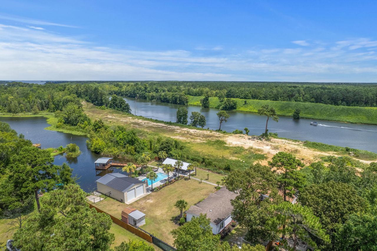 126 Fire Lane Photo 76