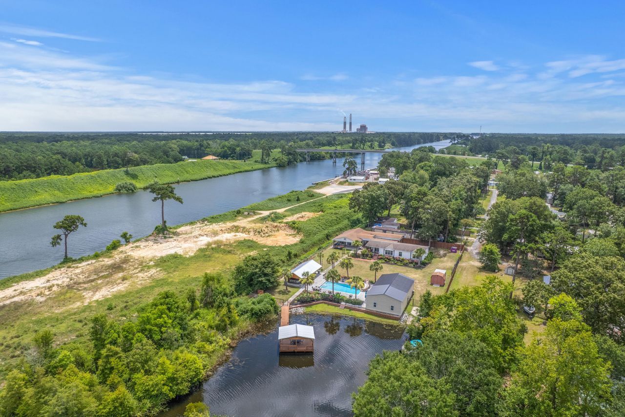 126 Fire Lane Photo 81