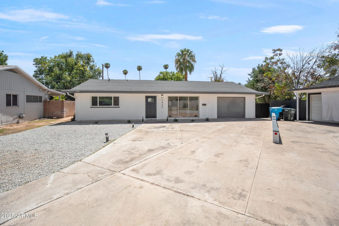 3933 E Flower Street, Phoenix, AZ 85018 Main Photo