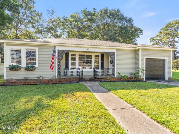 107 Acadian Drive, Lafayette, LA 70503