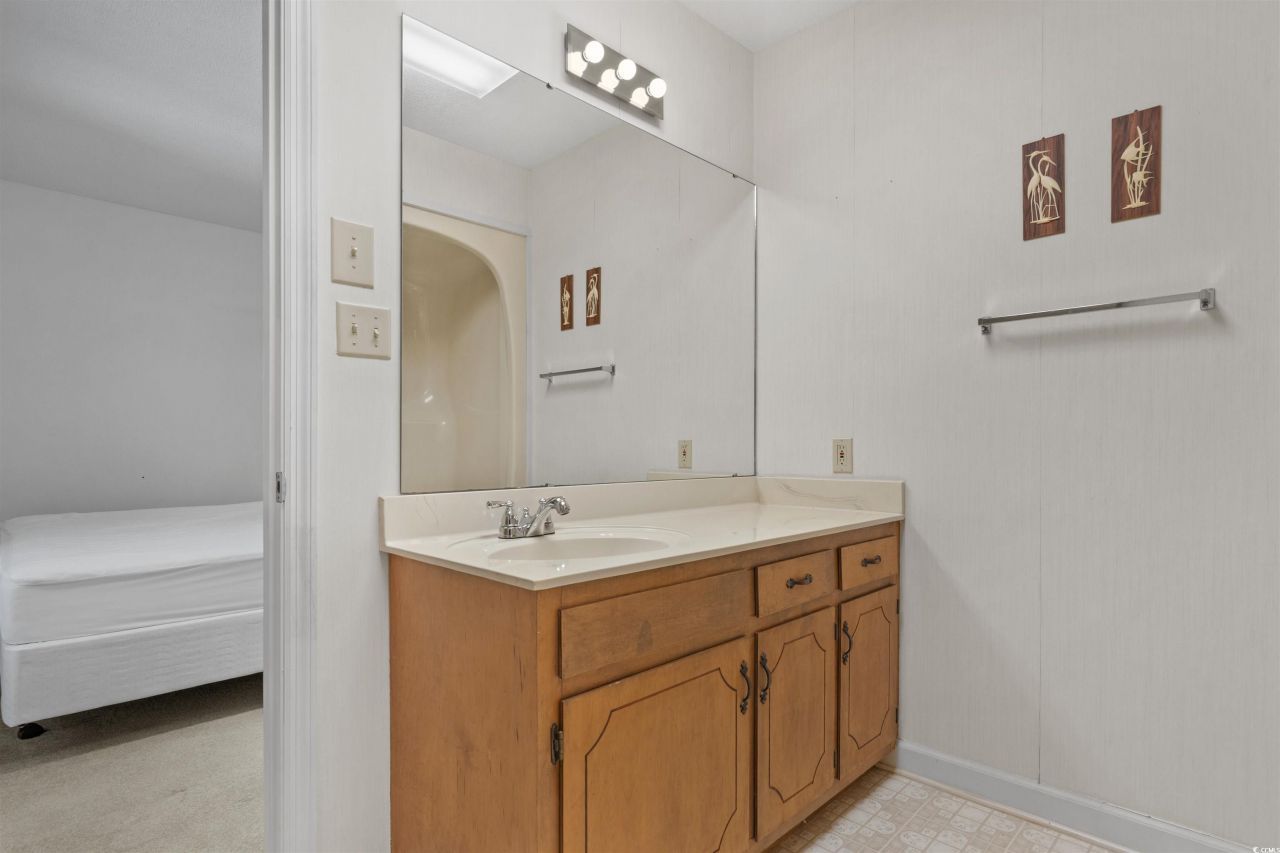 2142 Marion Circle Photo 17