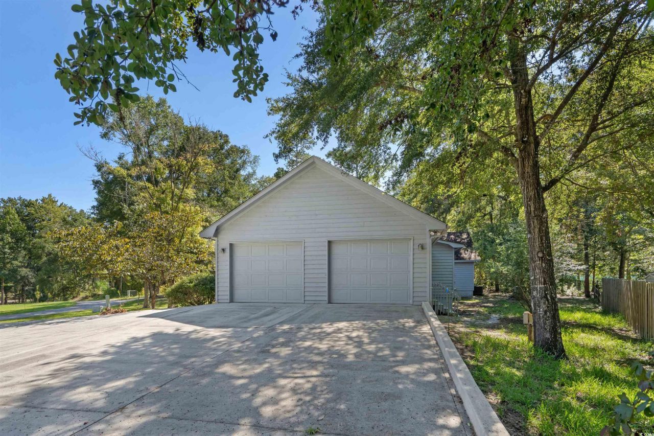 2142 Marion Circle Photo 32