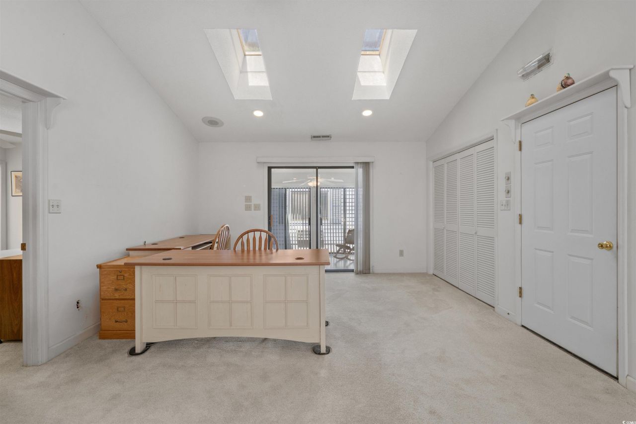 2142 Marion Circle Photo 5