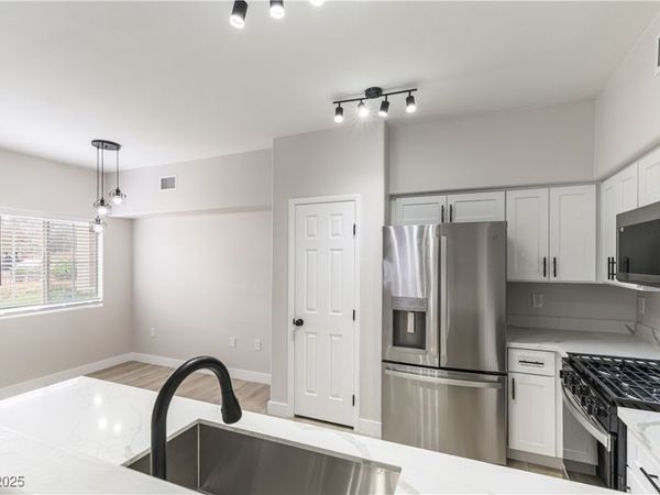 9303 Gilcrease Avenue, Unit 1215, Las Vegas, NV 89149