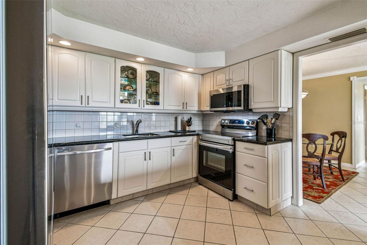 101 Benjamin Franklin Drive, Unit 61, Sarasota, FL 34236 Photo