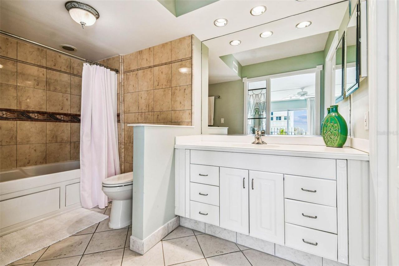 101 Benjamin Franklin Drive, Unit 61, Sarasota, FL 34236 Photo