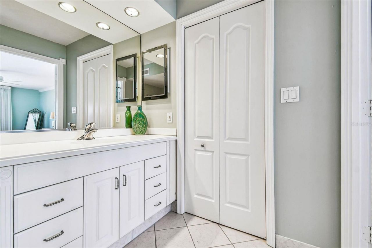 101 Benjamin Franklin Drive, Unit 61, Sarasota, FL 34236 Photo