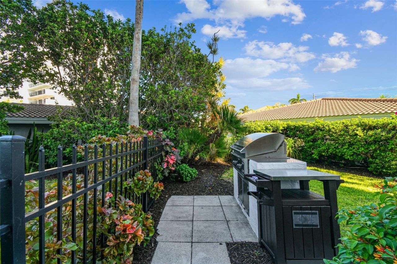 101 Benjamin Franklin Drive, Unit 61, Sarasota, FL 34236 Photo