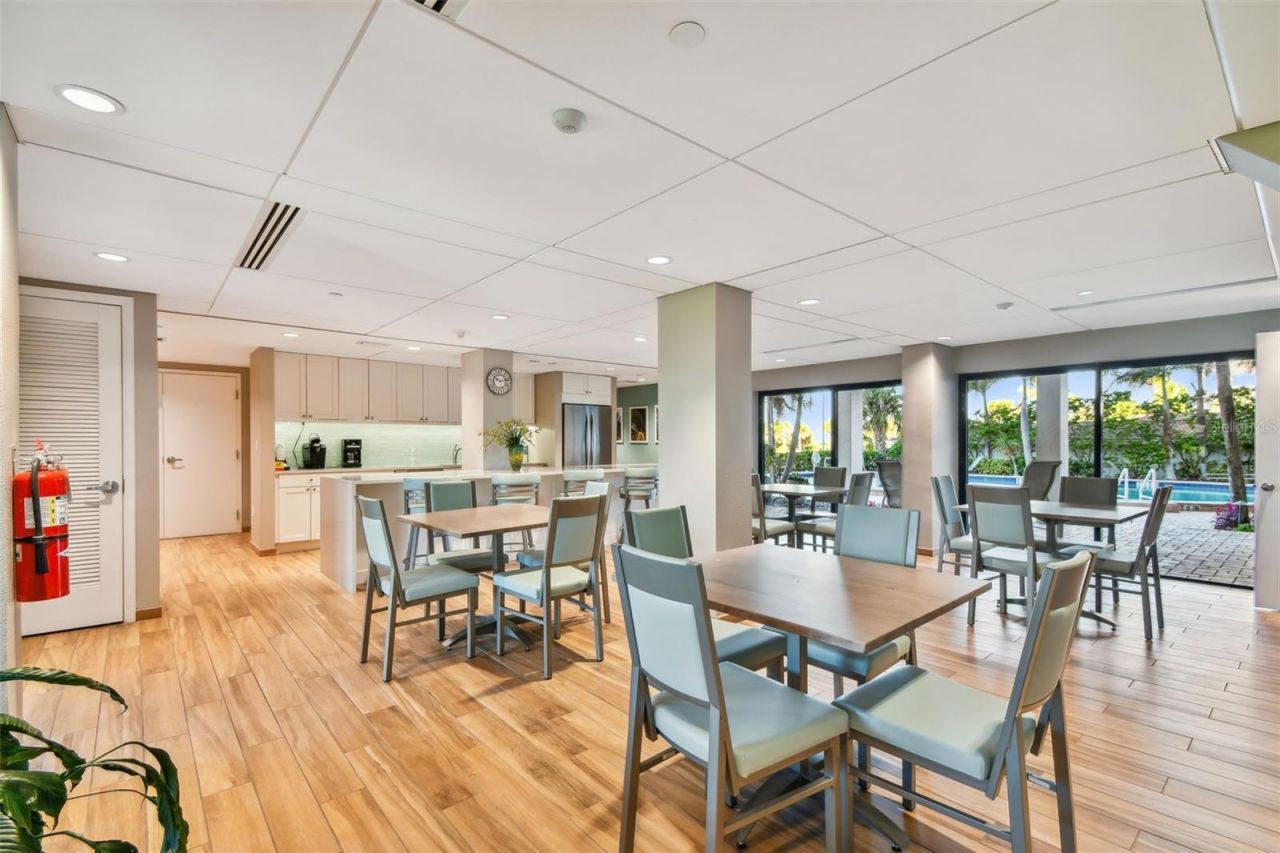 101 Benjamin Franklin Drive, Unit 61, Sarasota, FL 34236 Photo