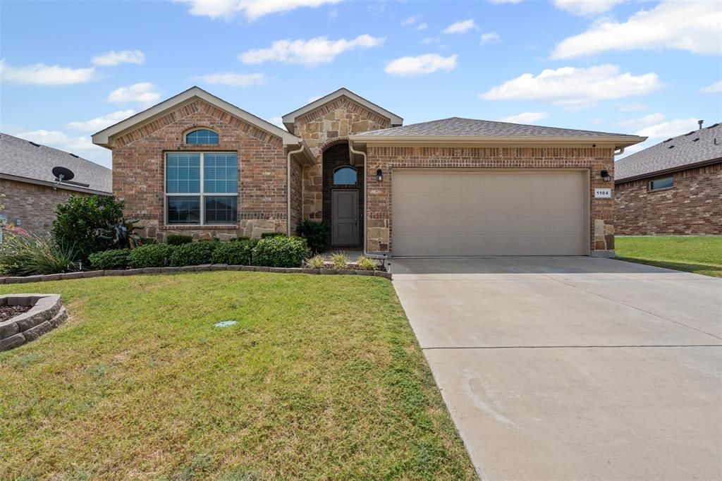 1104 Dublin Drive, Cleburne, TX 76033 Main Photo