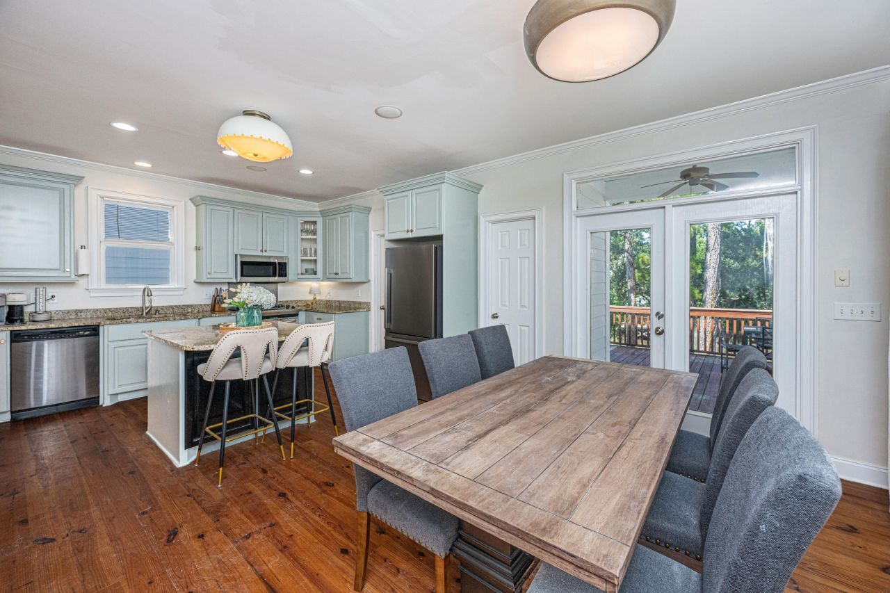 3006 S Shore Drive Photo 12