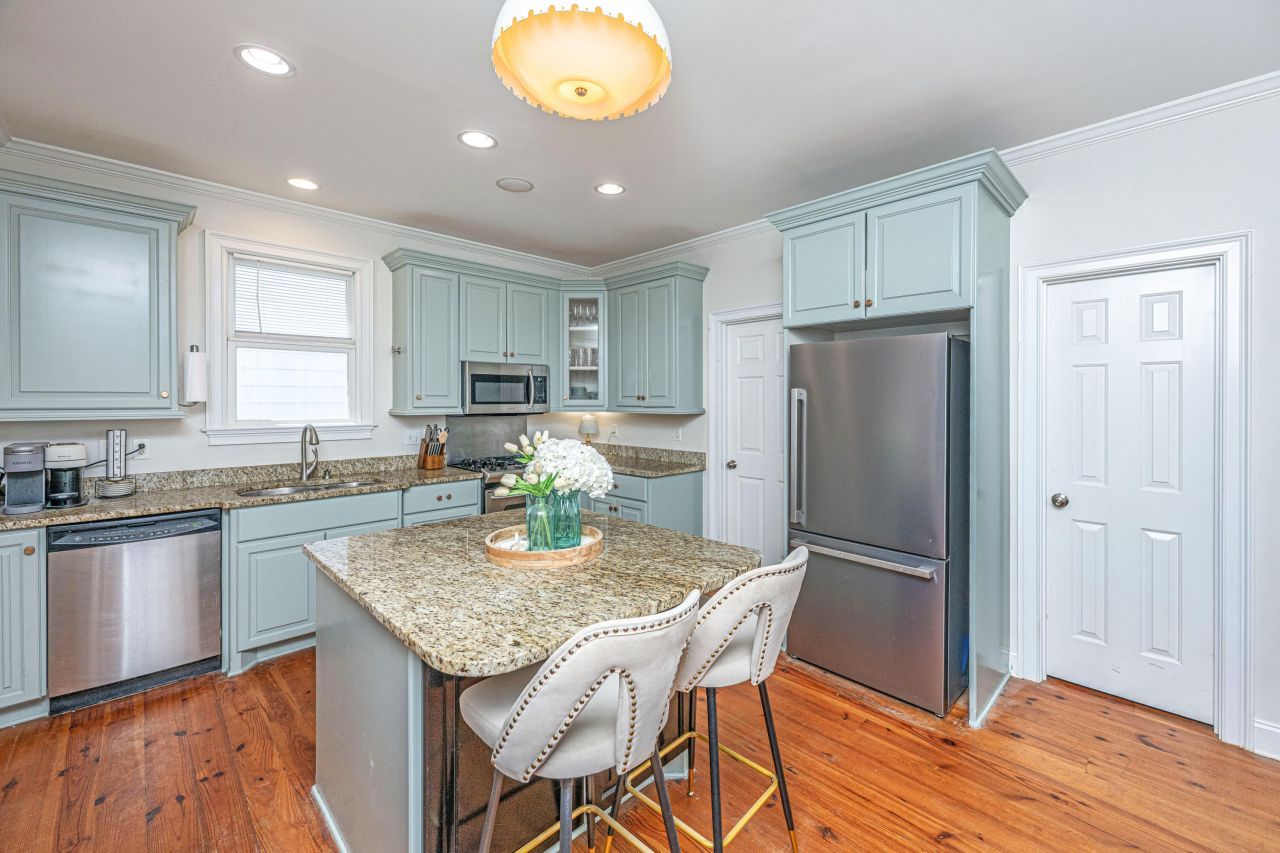 3006 S Shore Drive Photo 14