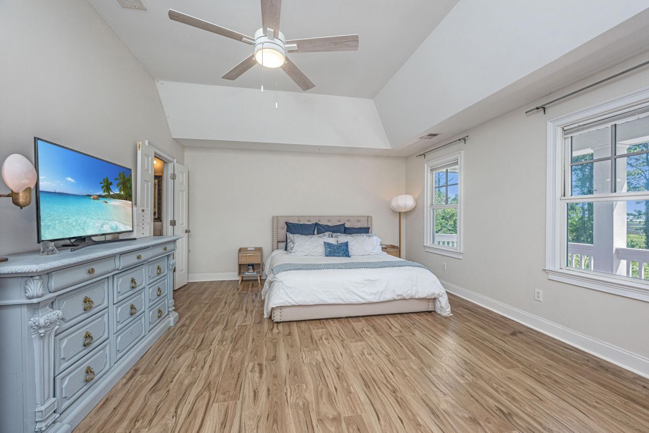 3006 S Shore Drive Photo 22