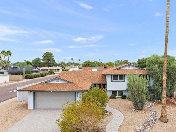 8602 E MITCHELL Drive, Scottsdale, AZ 85251