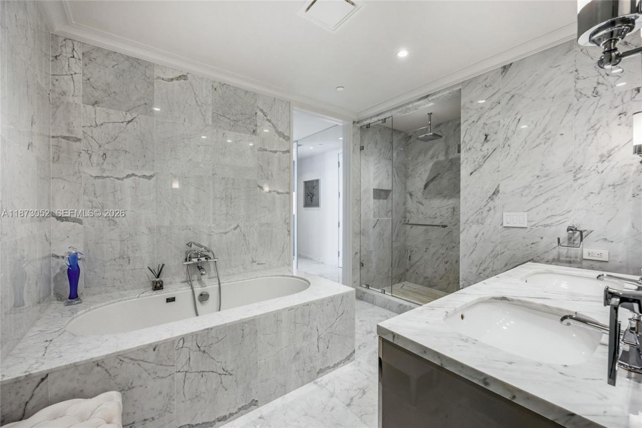 15701 Collins Ave, Unit 902, Sunny Isles Beach, FL 33160 Photo