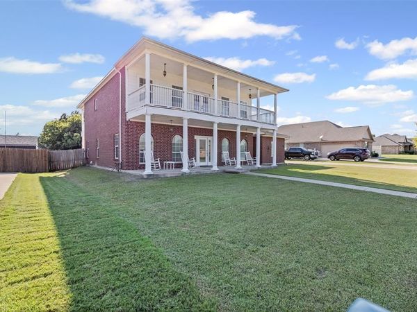905 Royse Ridge Road, Ennis, TX 75119