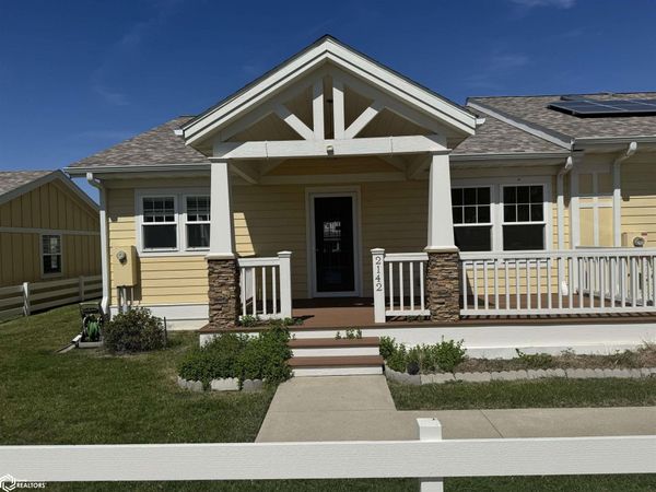 2142 Garnet Lane, Fairfield, IA 52556
