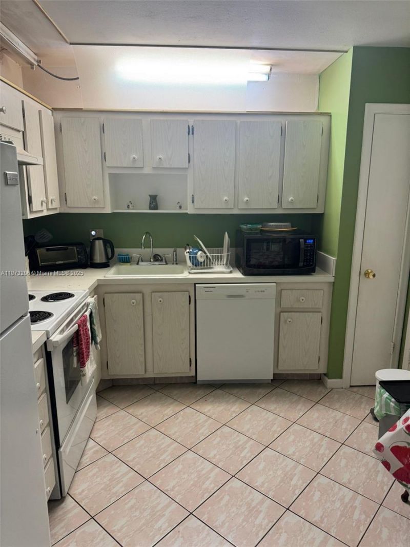 2061 NW 47th Ter, Unit 407, Lauderhill, FL 33313 Photo