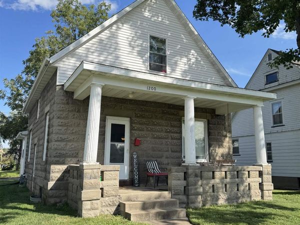 1200 Perkins Avenue, Burlington, IA 52601