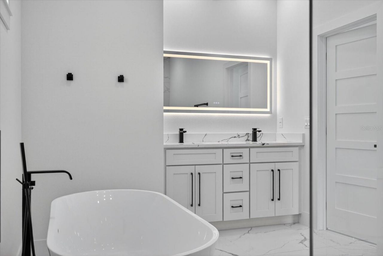 2719 W Saint John Street, Tampa, FL 33607 Photo