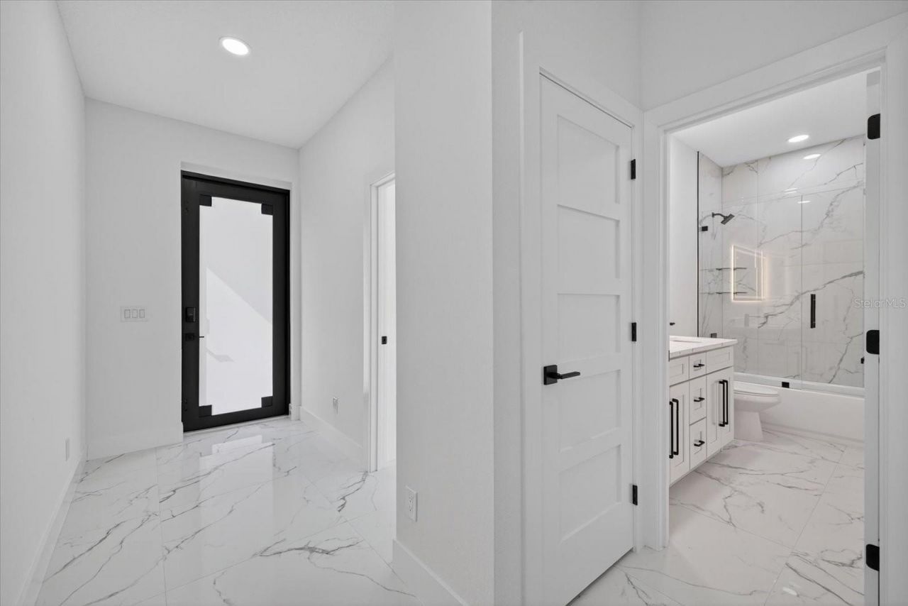 2719 W Saint John Street, Tampa, FL 33607 Photo