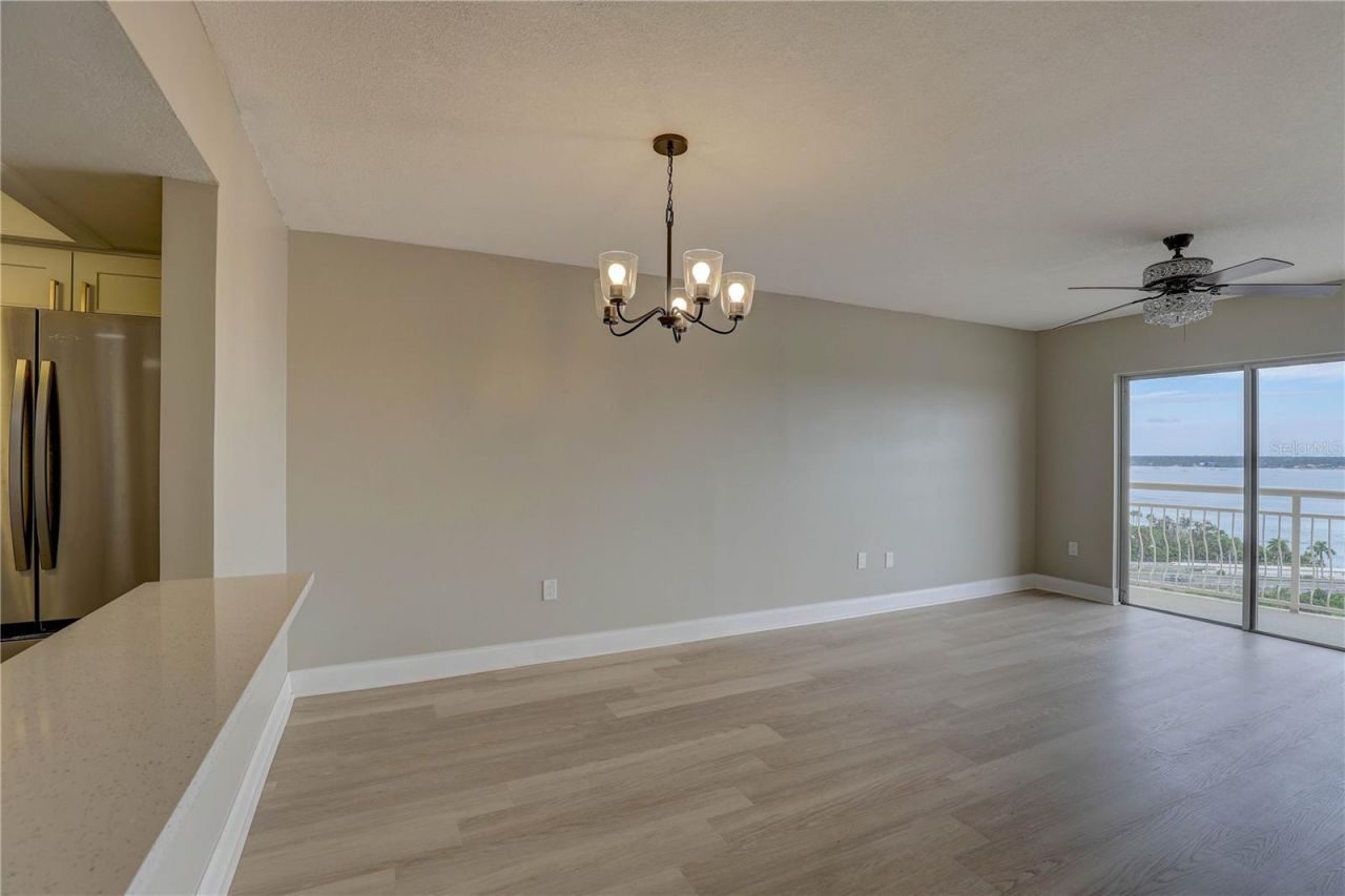 4900 Brittany Drive S, Unit 1409, Saint Petersburg, FL 33715 Photo