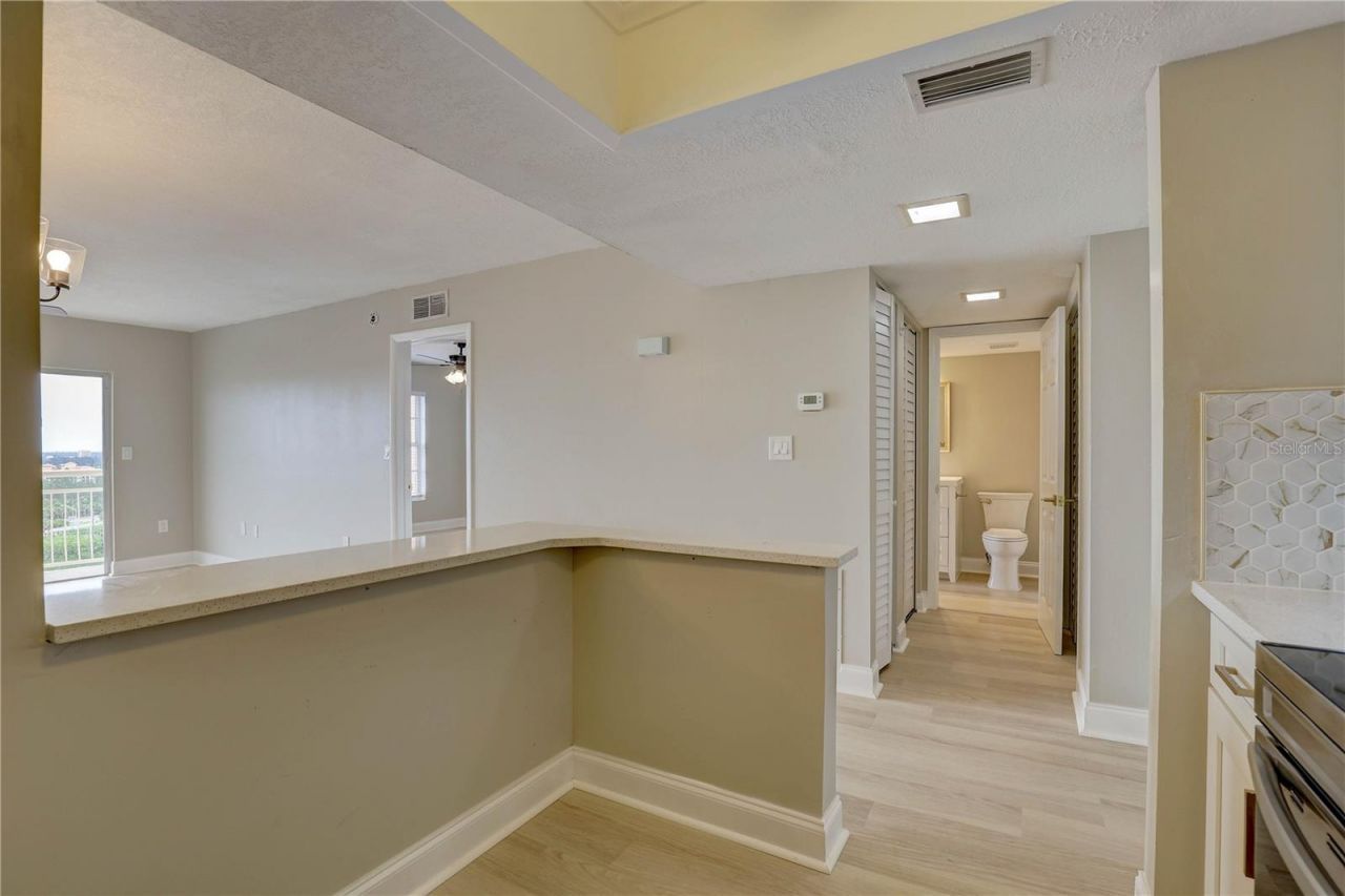 4900 Brittany Drive S, Unit 1409, Saint Petersburg, FL 33715 Photo