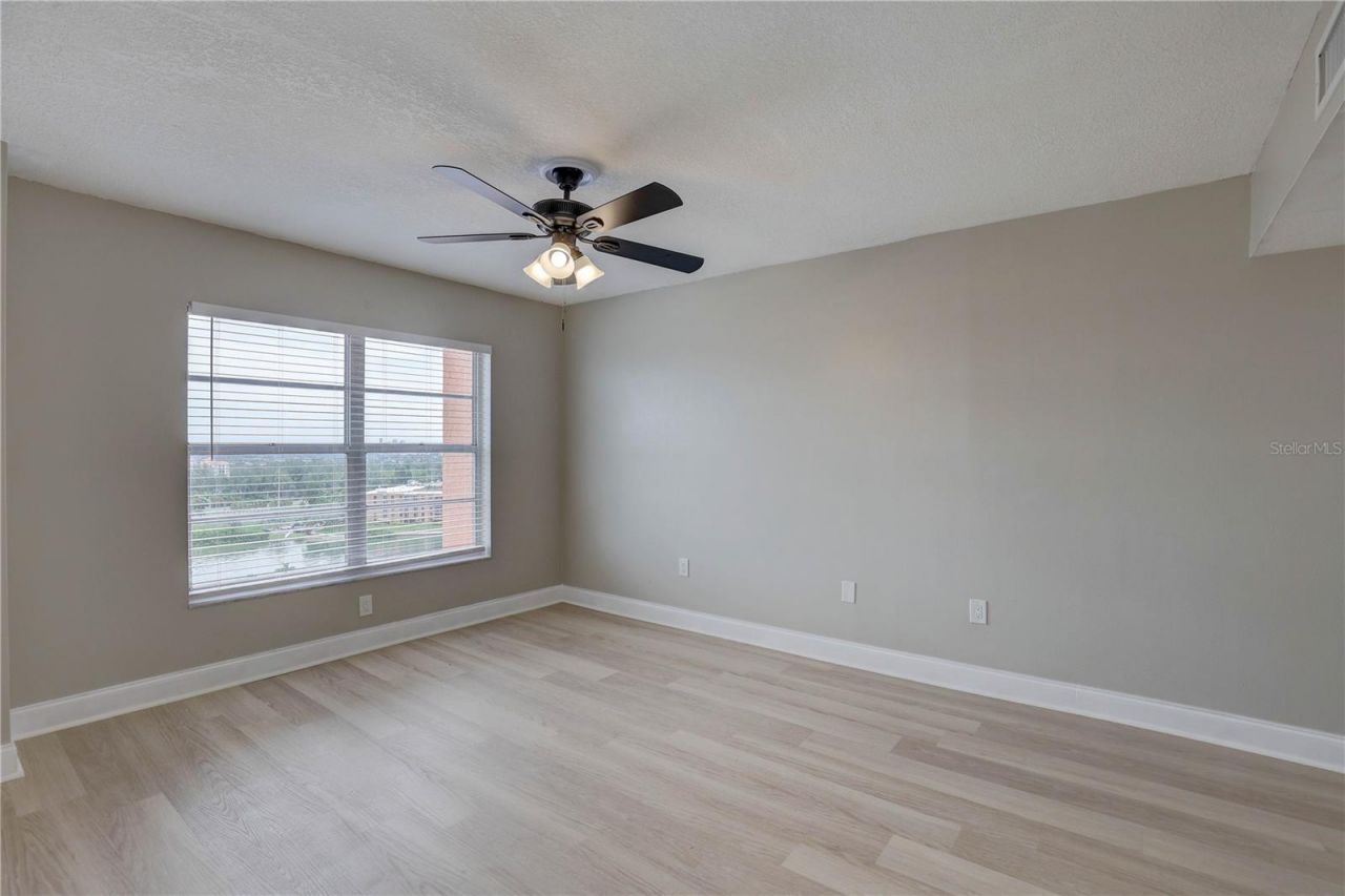 4900 Brittany Drive S, Unit 1409, Saint Petersburg, FL 33715 Photo