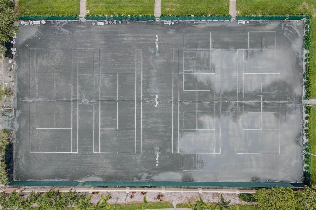 4900 Brittany Drive S, Unit 1409, Saint Petersburg, FL 33715 Photo