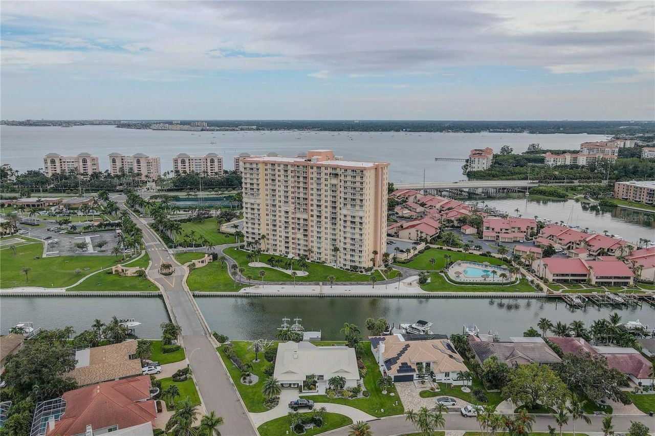 4900 Brittany Drive S, Unit 1409, Saint Petersburg, FL 33715 Photo