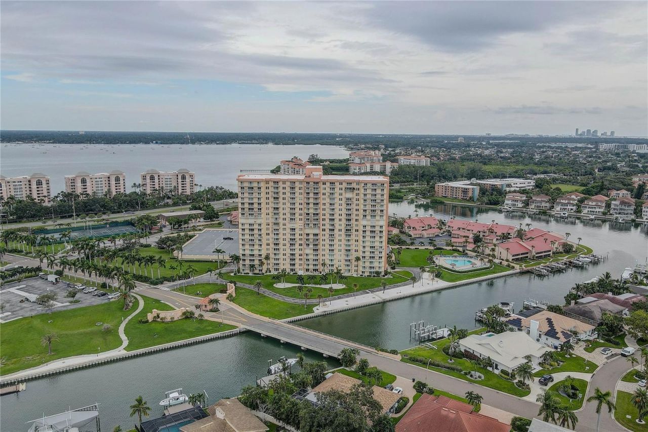 4900 Brittany Drive S, Unit 1409, Saint Petersburg, FL 33715 Photo