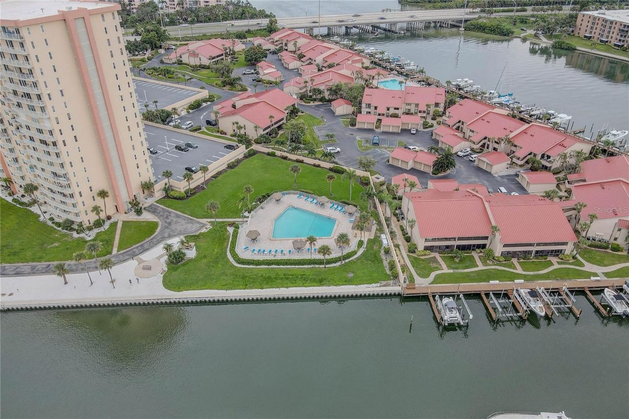 4900 Brittany Drive S, Unit 1409, Saint Petersburg, FL 33715 Photo