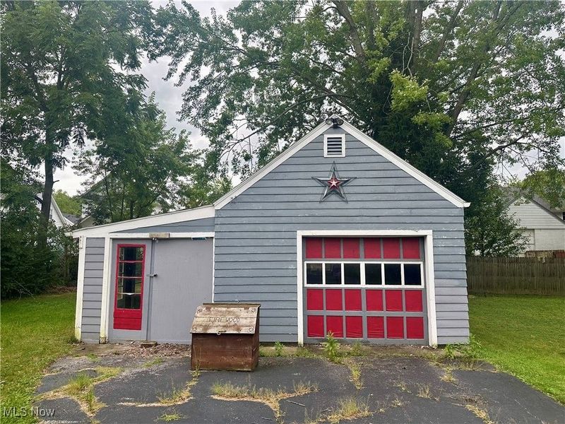 328 Oak Knoll Avenue, Newton Falls, OH 44444 Photo 12