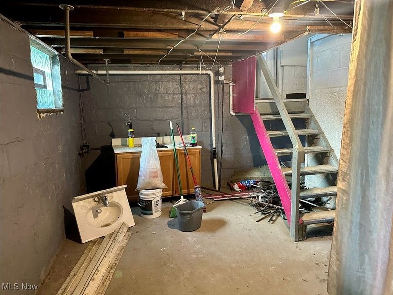 328 Oak Knoll Avenue, Newton Falls, OH 44444 Photo 16