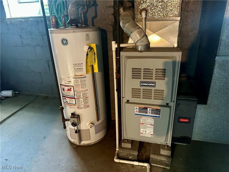 328 Oak Knoll Avenue, Newton Falls, OH 44444 Photo 20