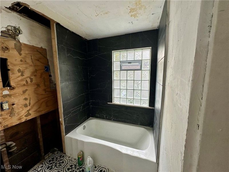 328 Oak Knoll Avenue, Newton Falls, OH 44444 Photo 9