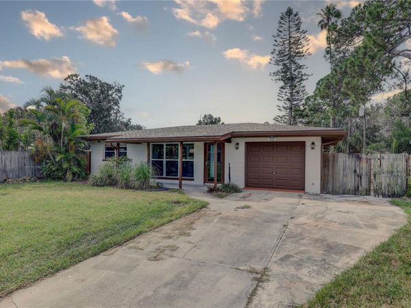 330 83RD AVENUE NE, ST PETERSBURG, FL 33702
