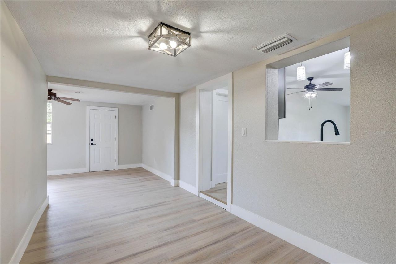 330 83rd Avenue Ne, Saint Petersburg, FL 33702 Photo