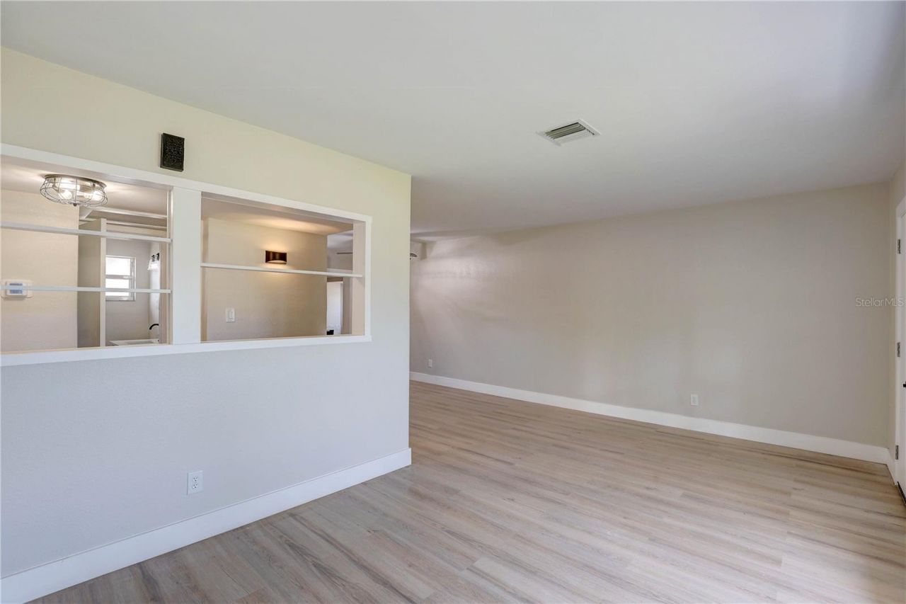 330 83rd Avenue Ne, Saint Petersburg, FL 33702 Photo