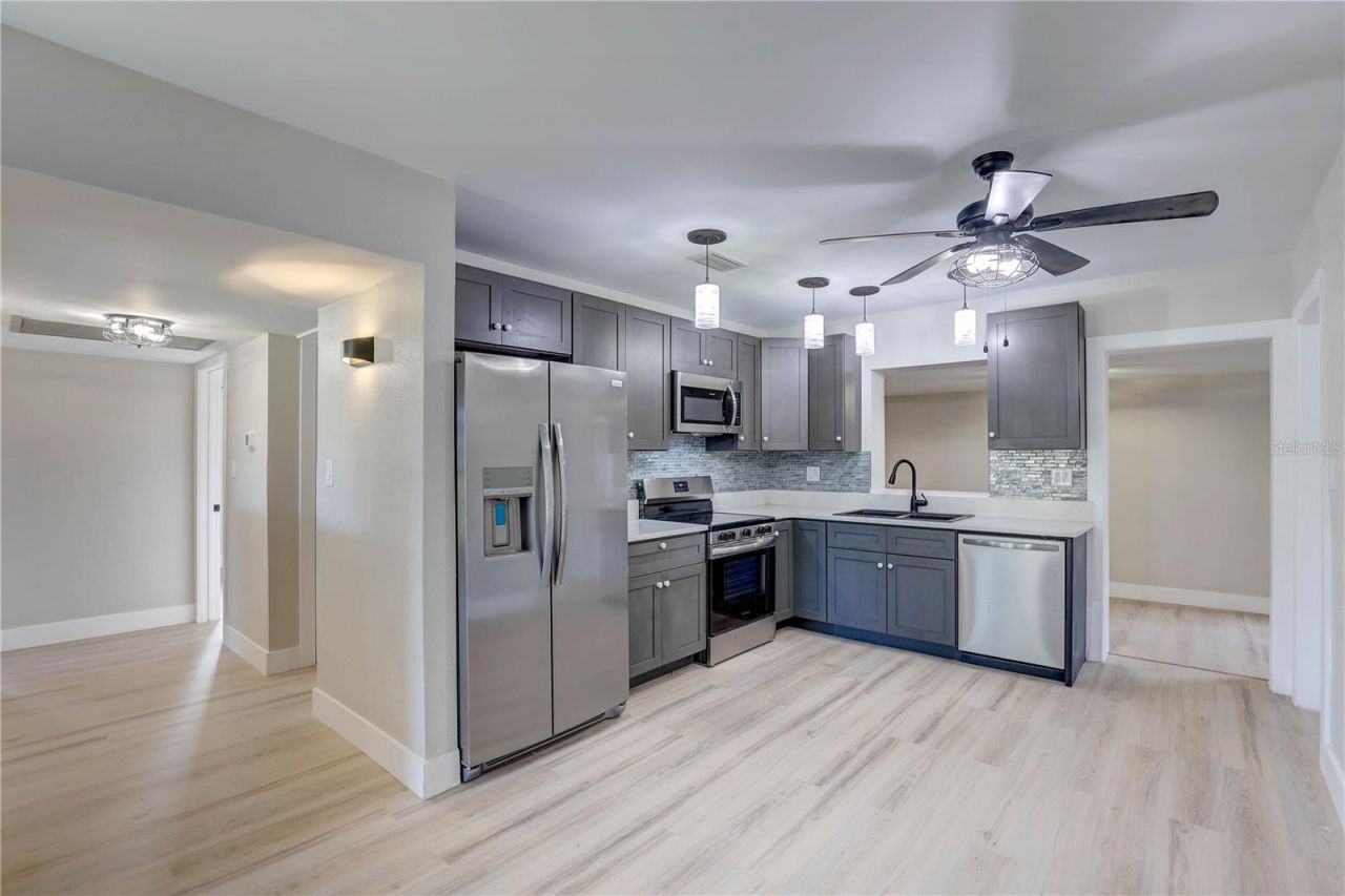 330 83rd Avenue Ne, Saint Petersburg, FL 33702 Photo