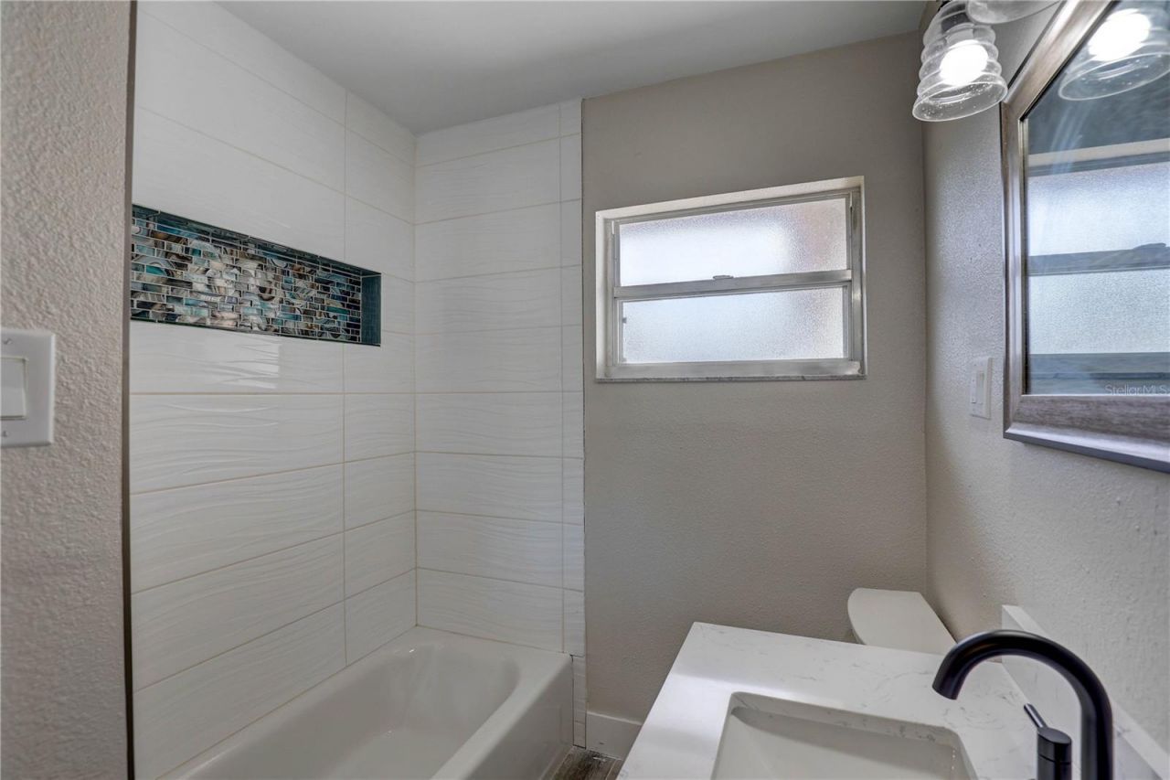 330 83rd Avenue Ne, Saint Petersburg, FL 33702 Photo