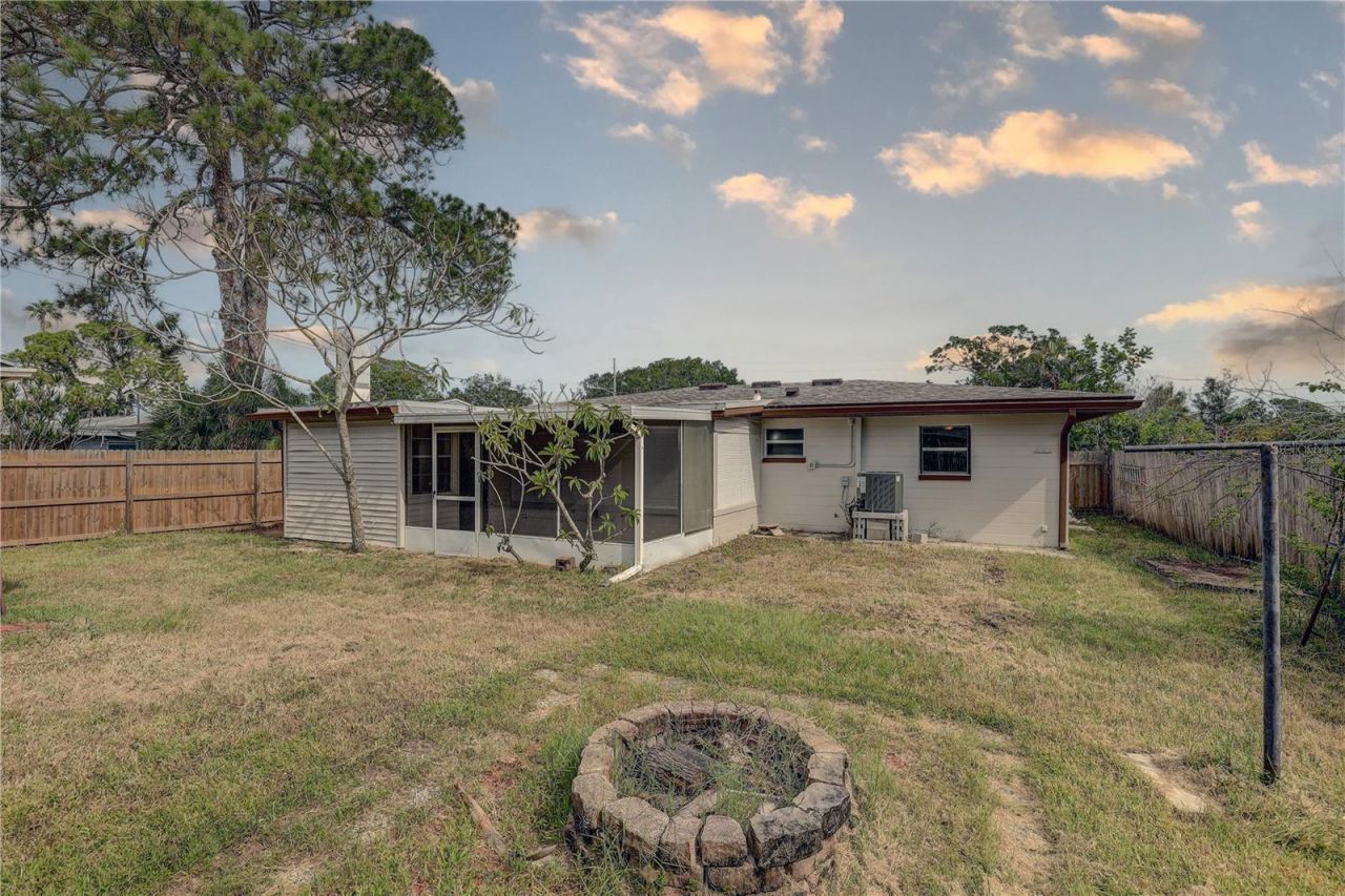 330 83rd Avenue Ne, Saint Petersburg, FL 33702 Photo