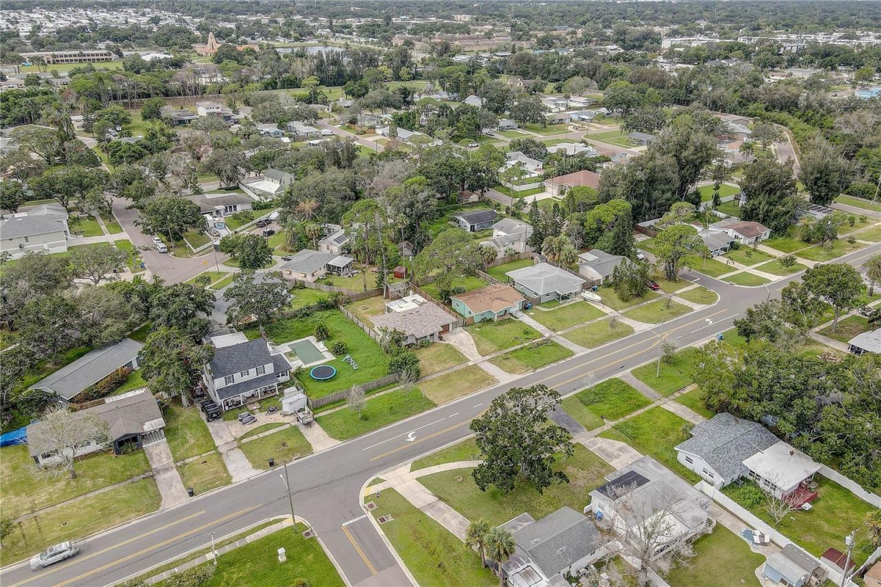 330 83rd Avenue Ne, Saint Petersburg, FL 33702 Photo